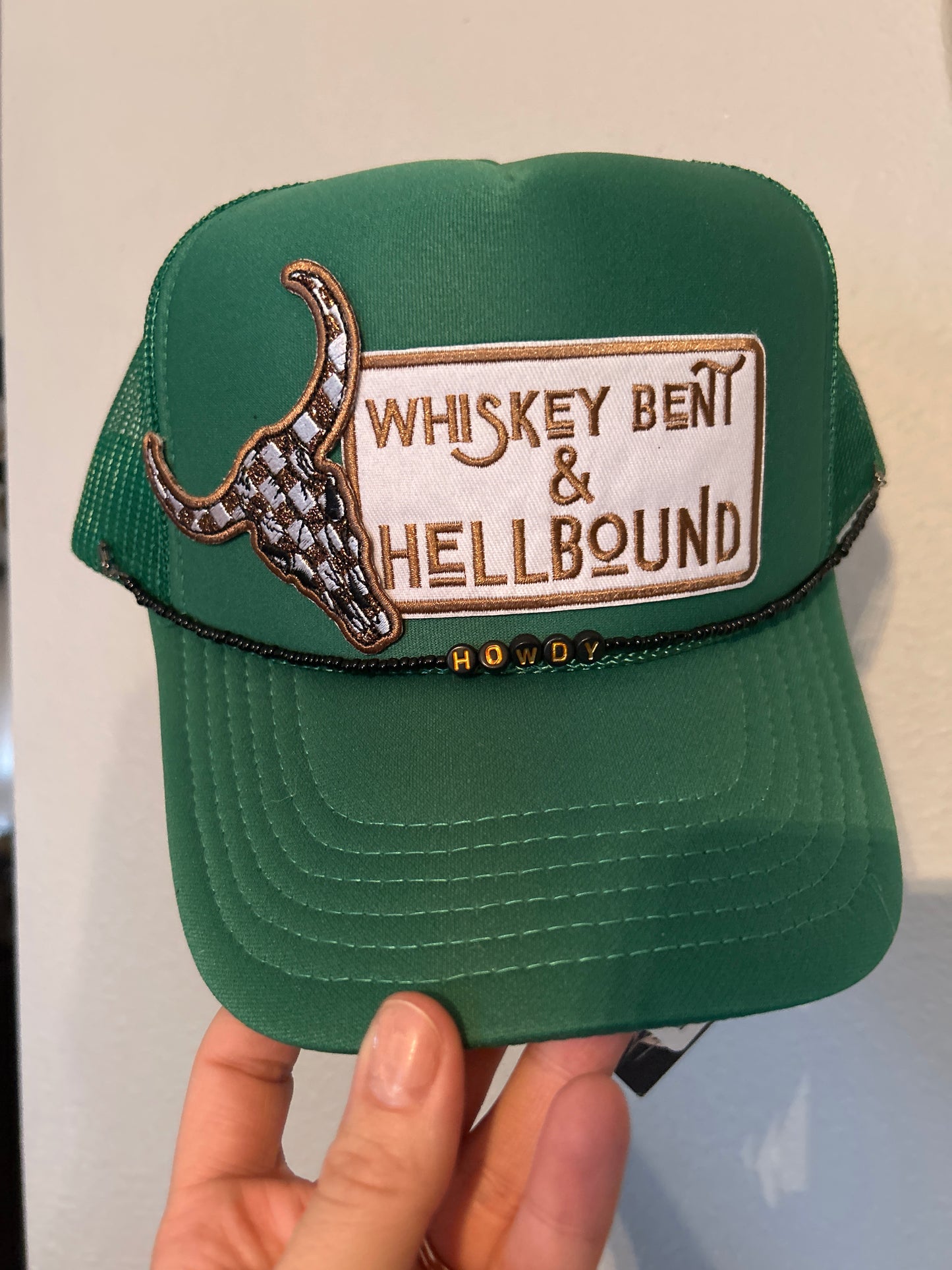Whiskey bent skull w/ removable hat chain