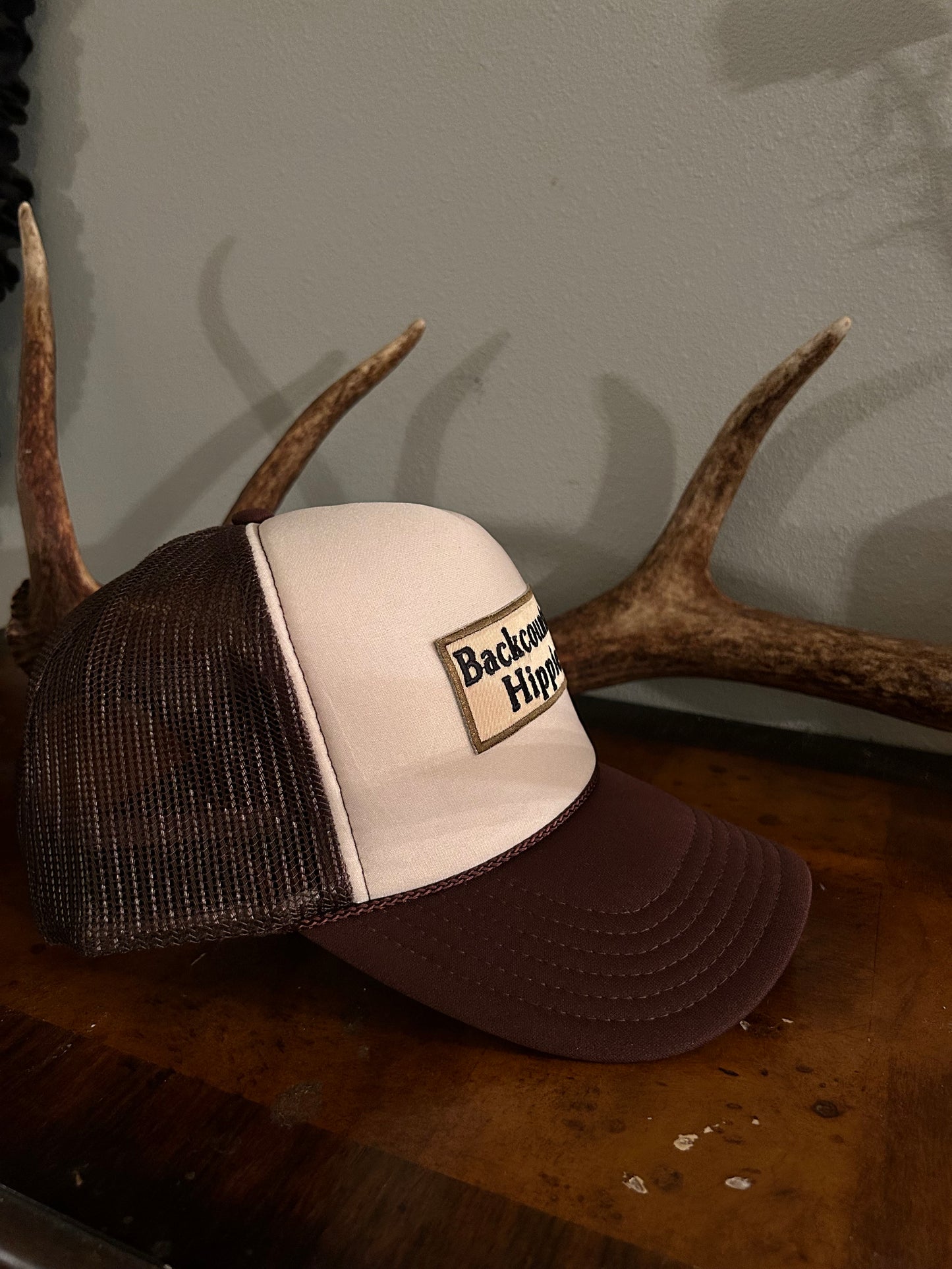 BCH brown/cream trucker