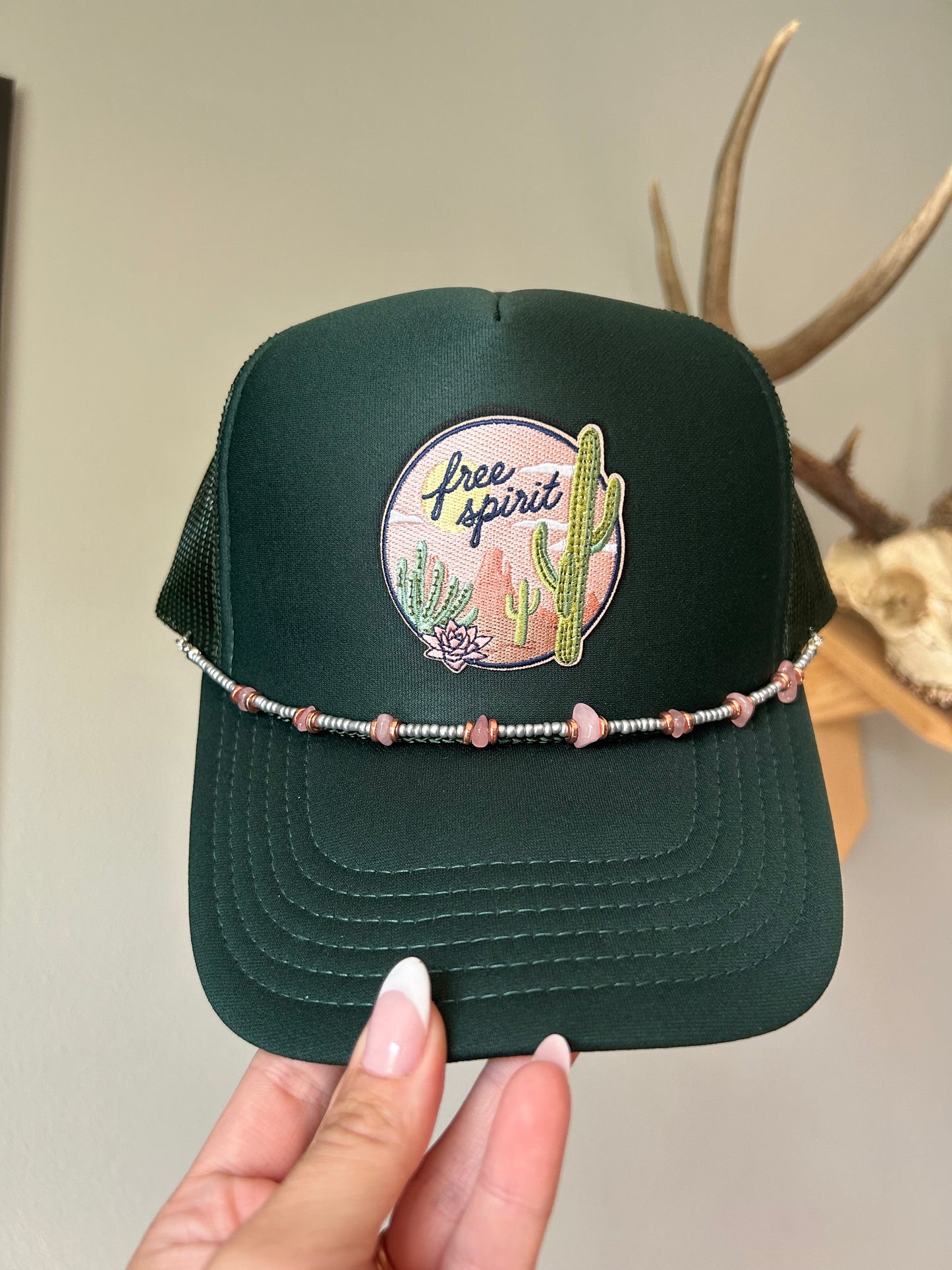 Free spirt trucker ( hat chain sold separately)