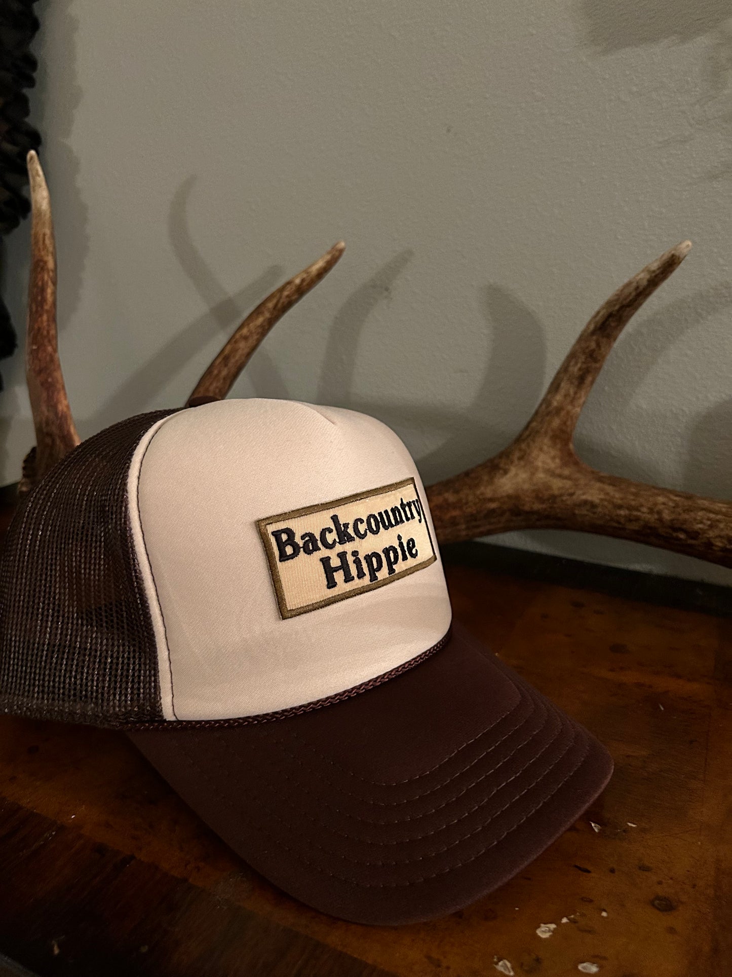 BCH brown/cream trucker