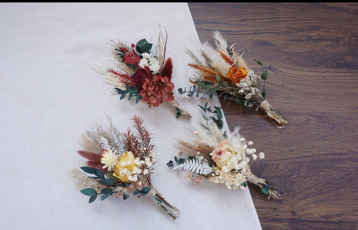Dried floral arrangement
