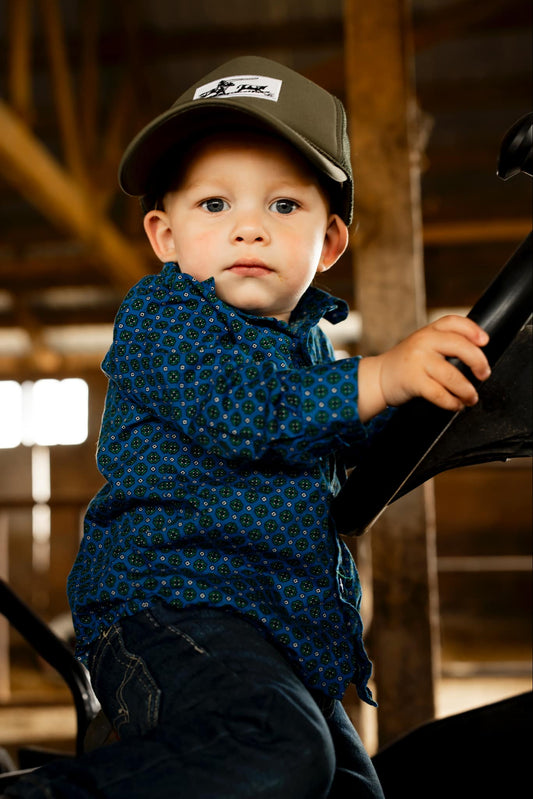 Roping youth trucker